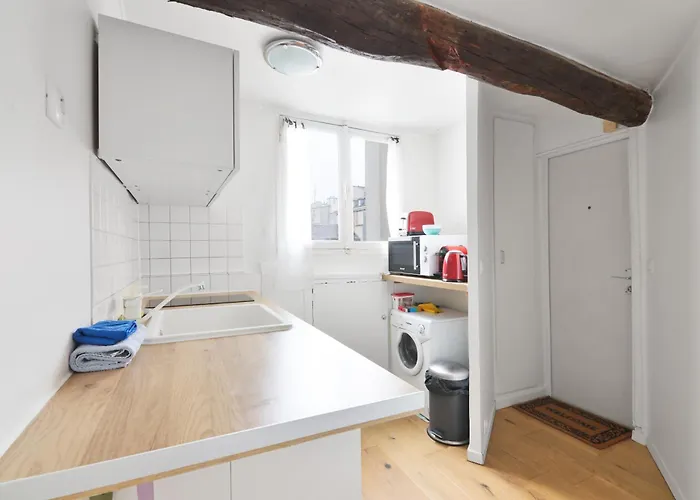 - Quartier Champs-elysees 5 Free Netflix Daire